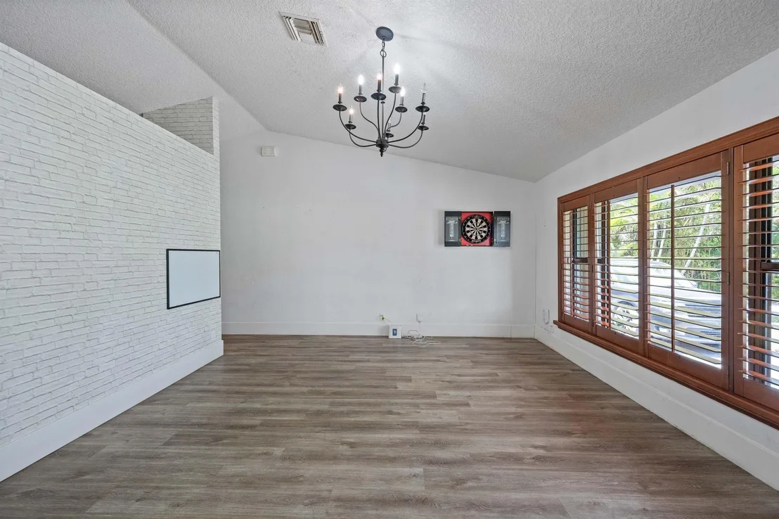 Photo of 16820 Deer Path Lane