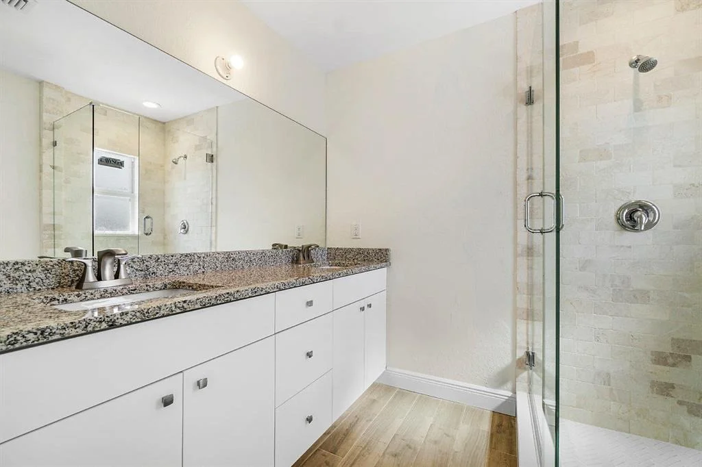 Photo of 667 Eagle Circle