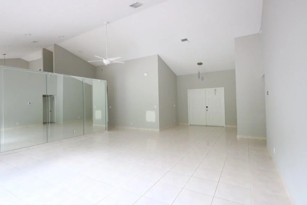 Photo of 9526 Sun Pointe Drive