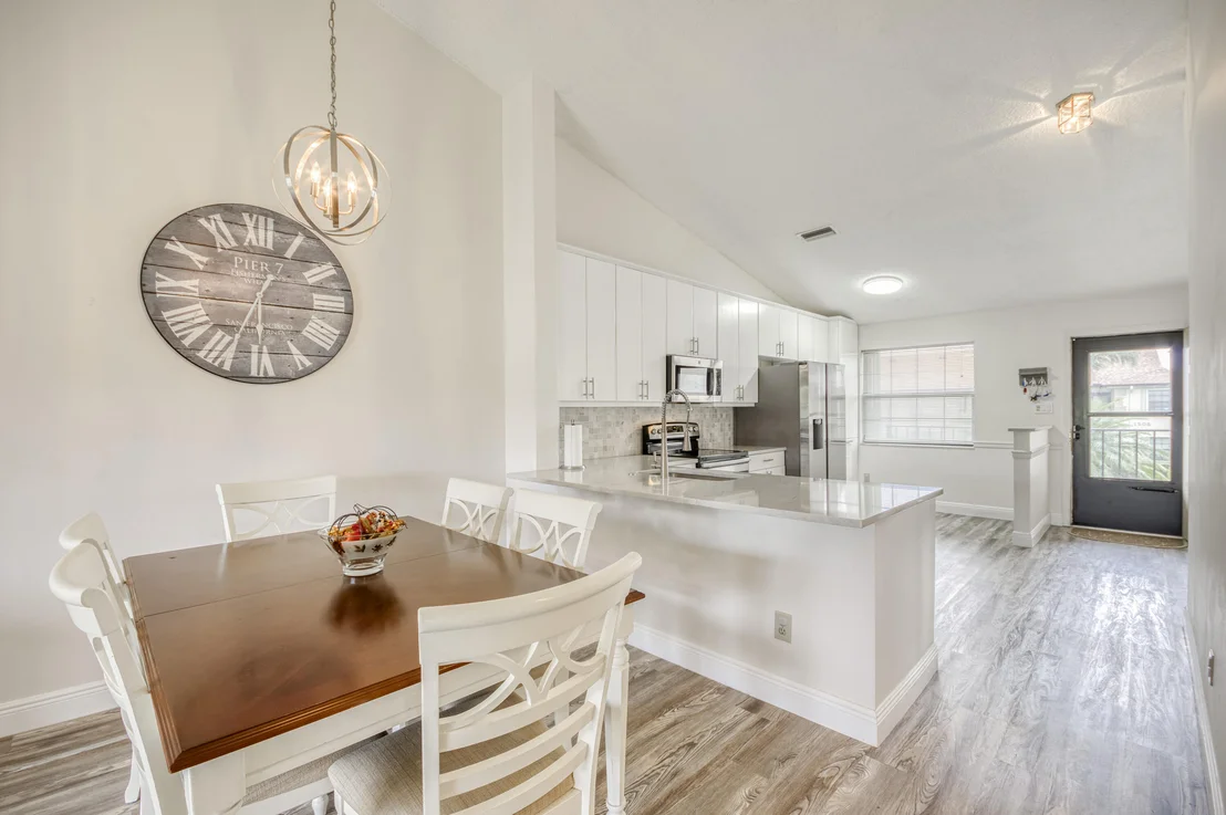 Photo of Unit A at 1102 Pinecrest Circle