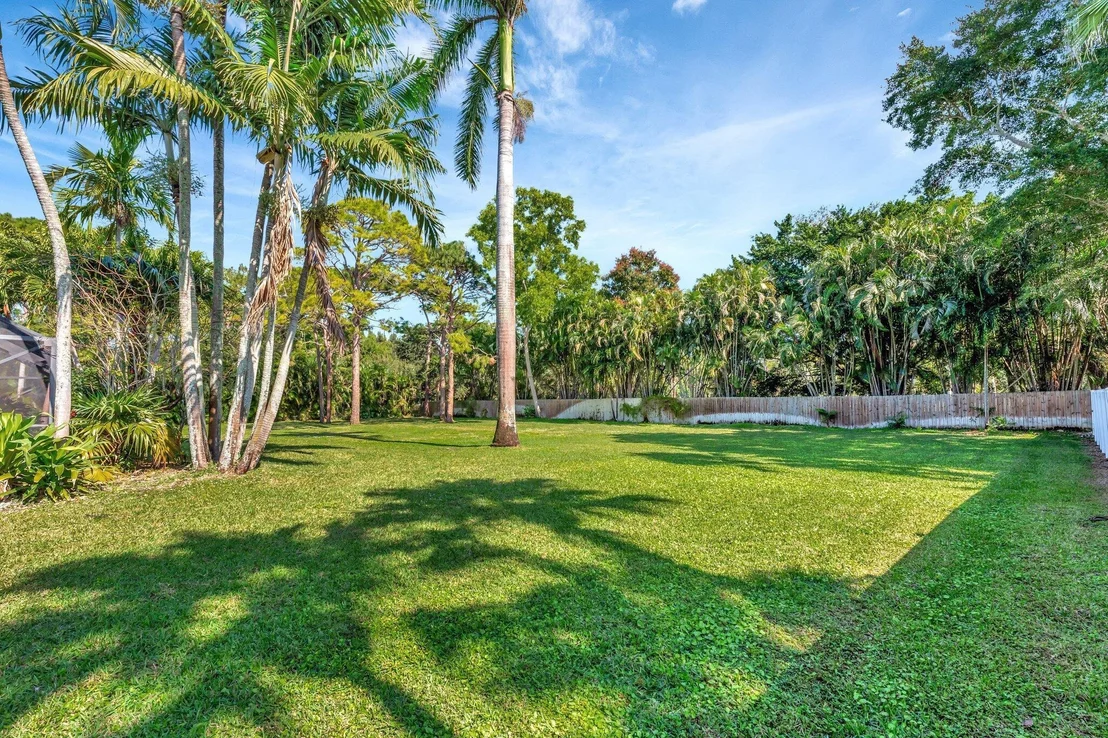 Photo of 12750 Oak Arbor Drive