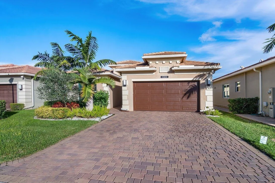 Photo of 15434 Blue River Road