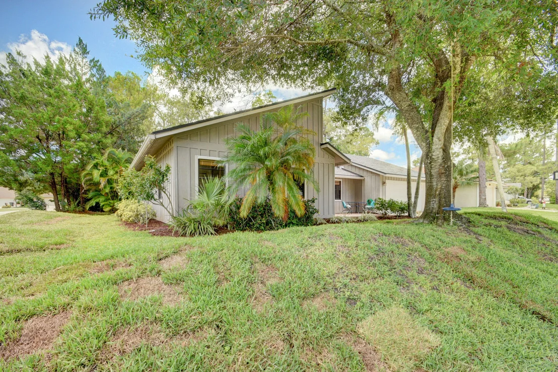 Photo of 822 Daffodil Drive