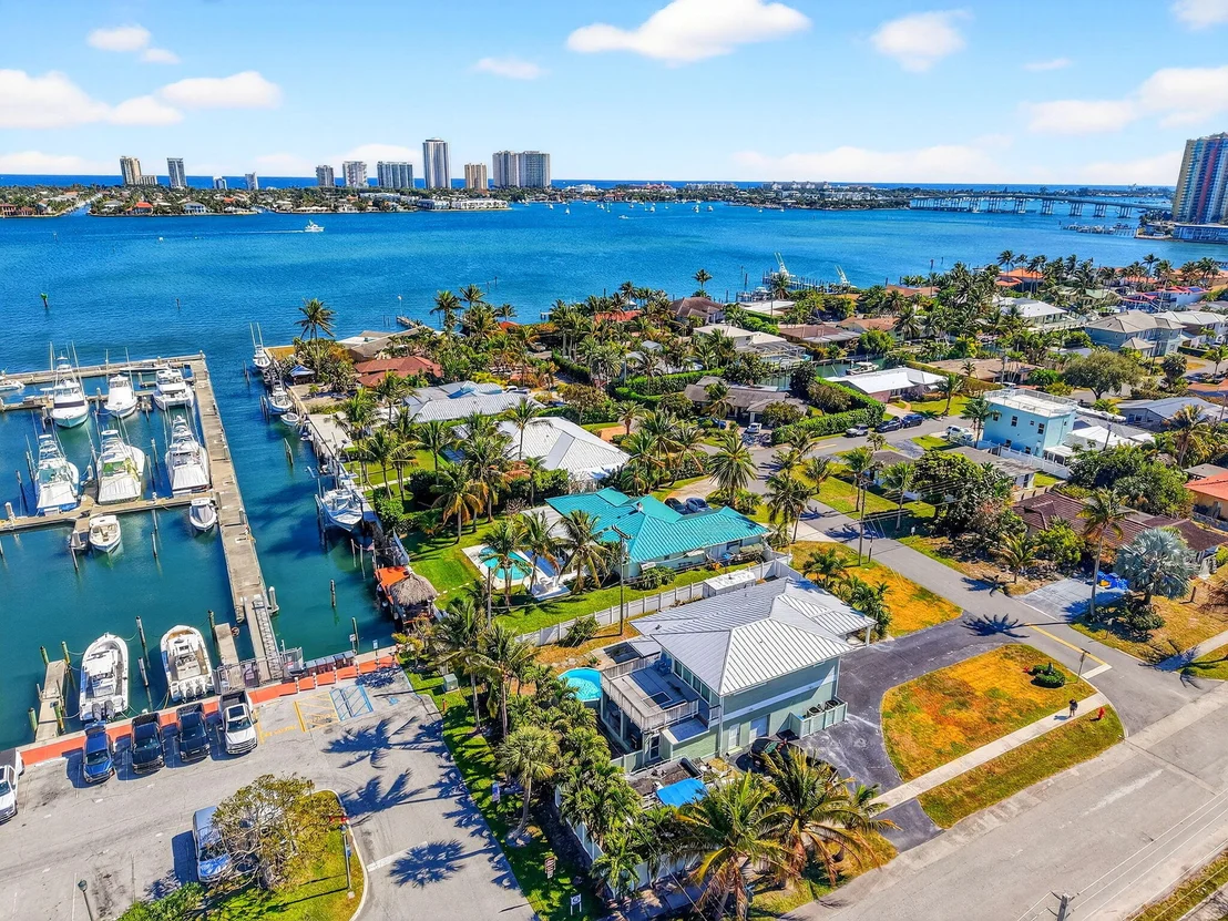 Photo of 3651 Palm Drive