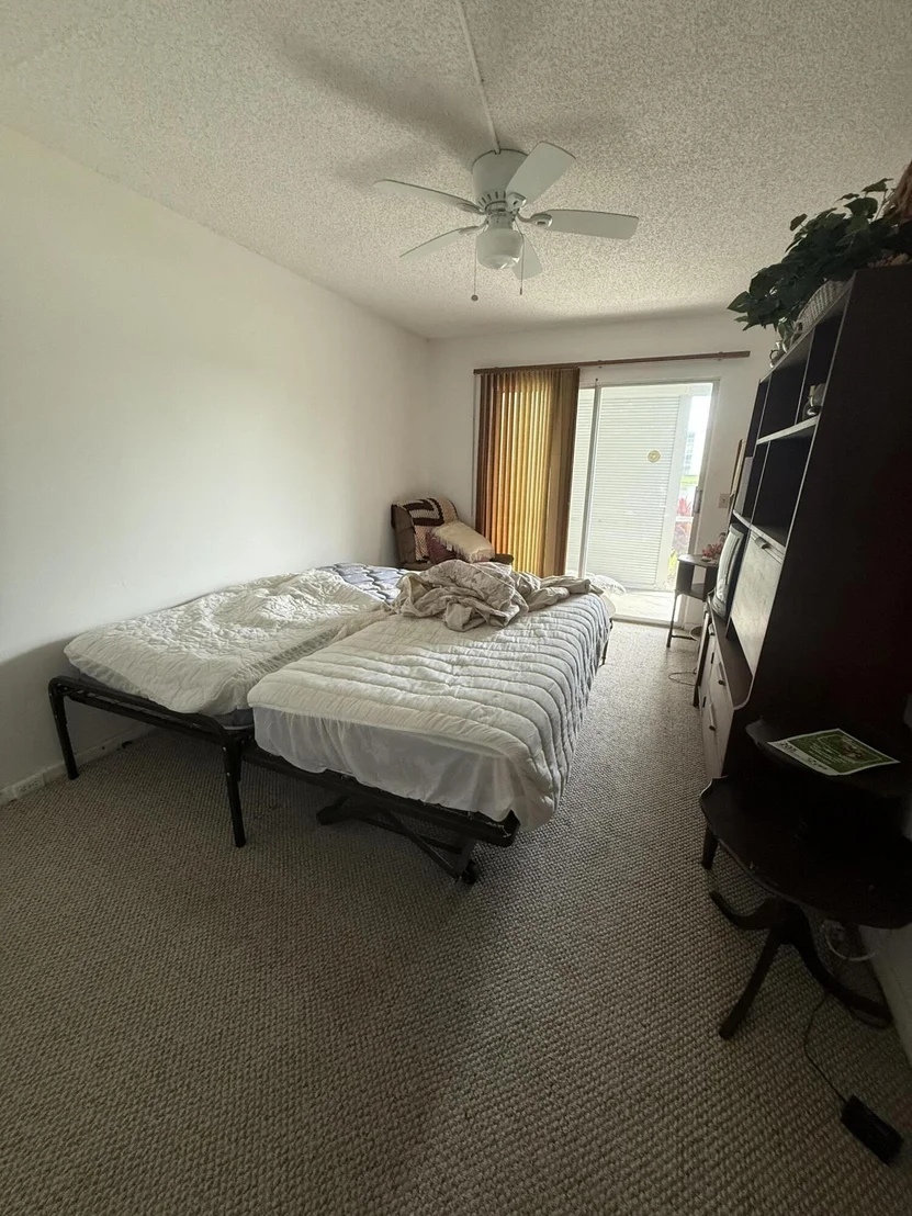 Photo of 1008 EXETER A