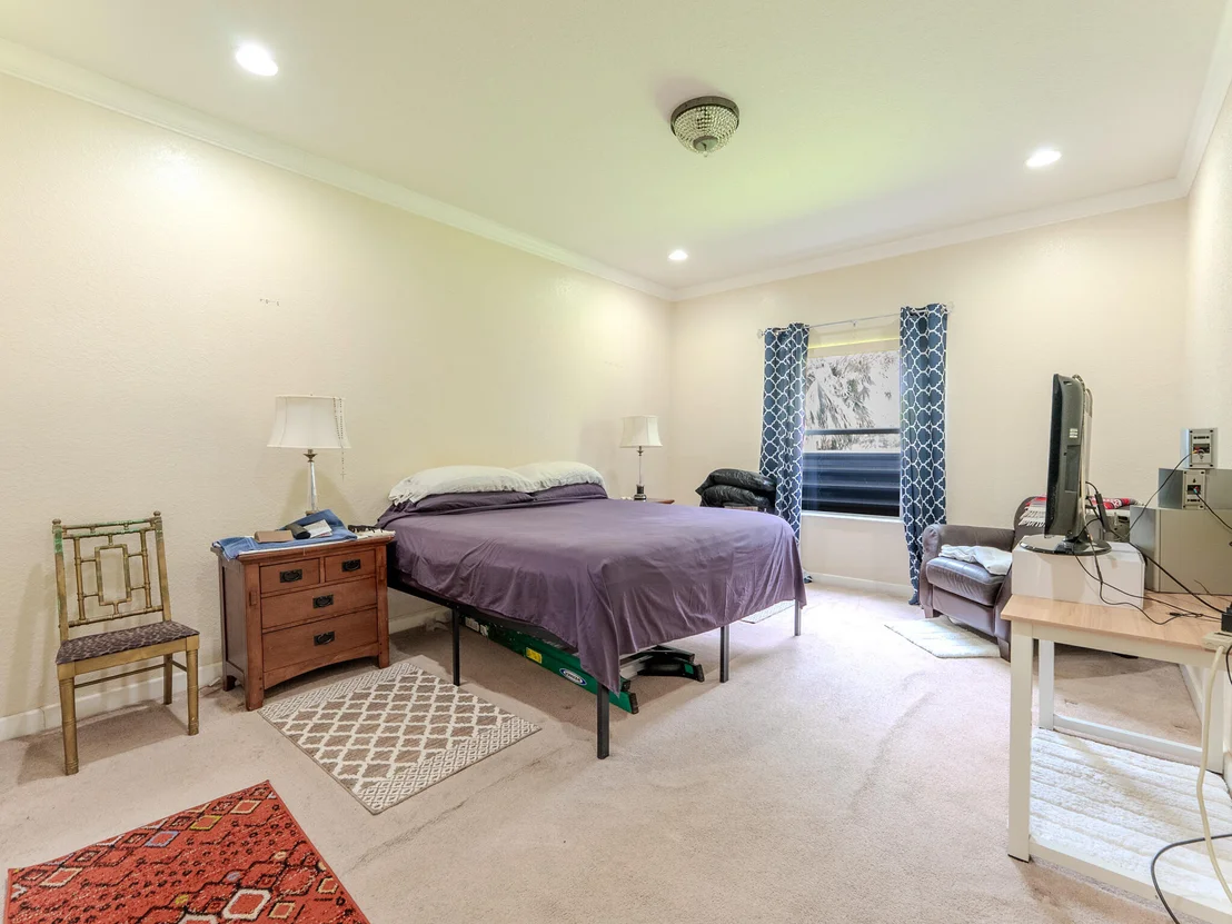 Photo of 409 NW 9th Avenue