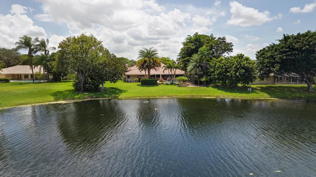 Photo of 7407 Dover Lane