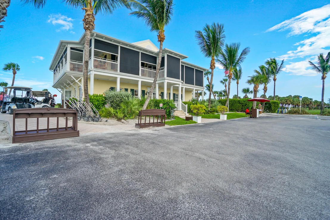 Photo of Unit 607 at 3610 S Ocean Boulevard