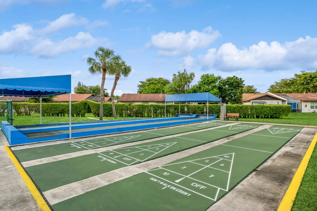 Photo of 15888 Laurel Oak Circle