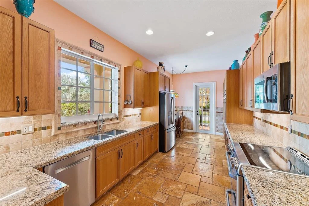 Photo of 231 W Bay Cedar Circle