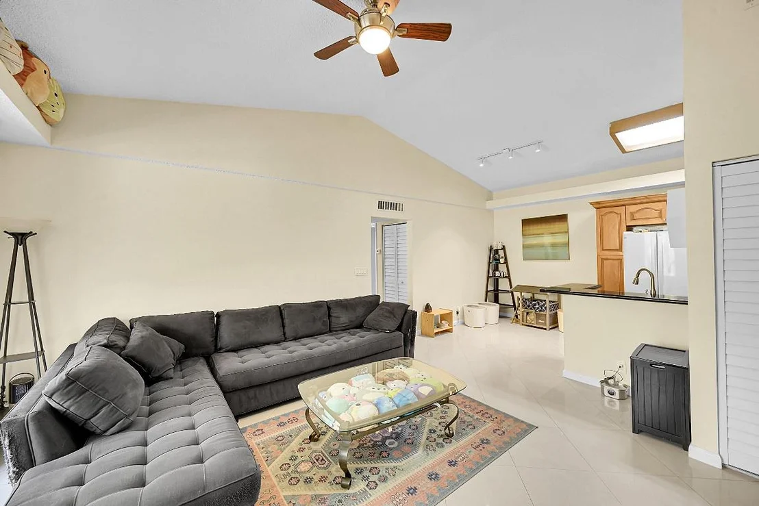 Photo of Unit 4201 at 931 Lyons Road