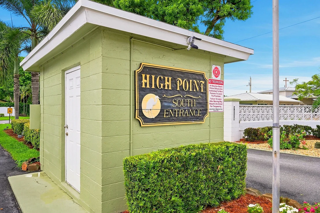 Photo of Unit B at 295 High Point Boulevard