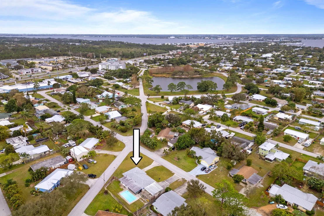 Photo of 1121 NW 15th Terrace