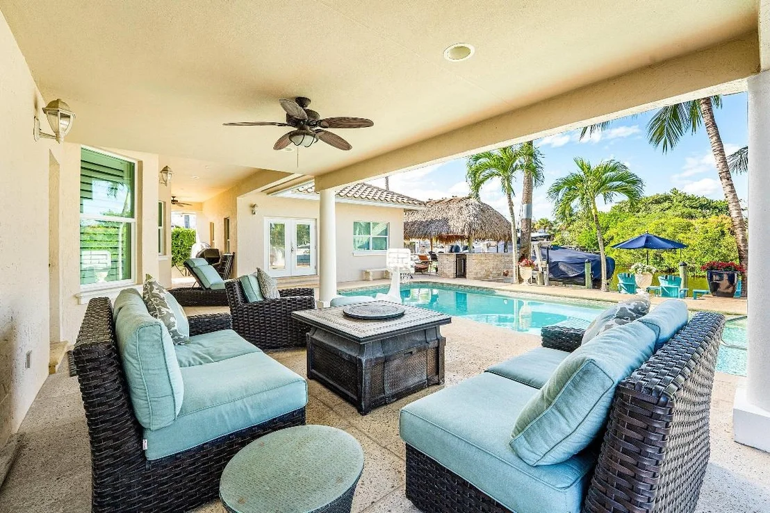 Photo of 906 Dolphin Drive