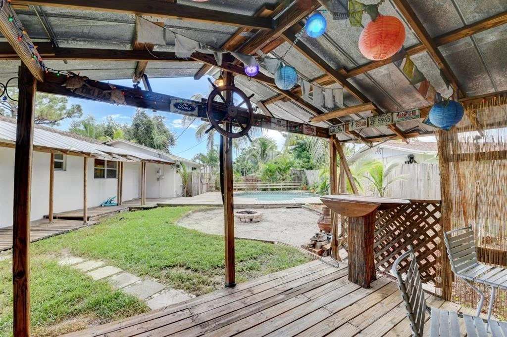 Photo of 15385 Monroe Road