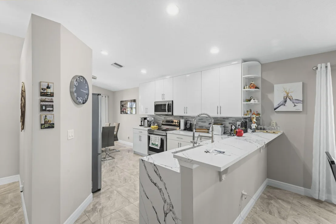 Photo of 12035 Roma Road