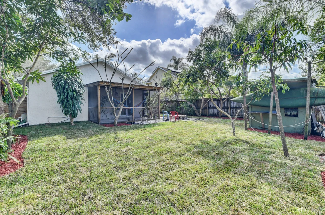 Photo of 4817 Lincoln Road