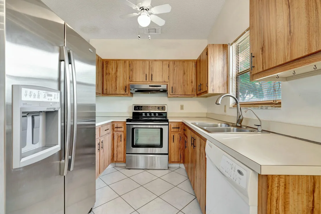 Photo of 126 Greentree Circle