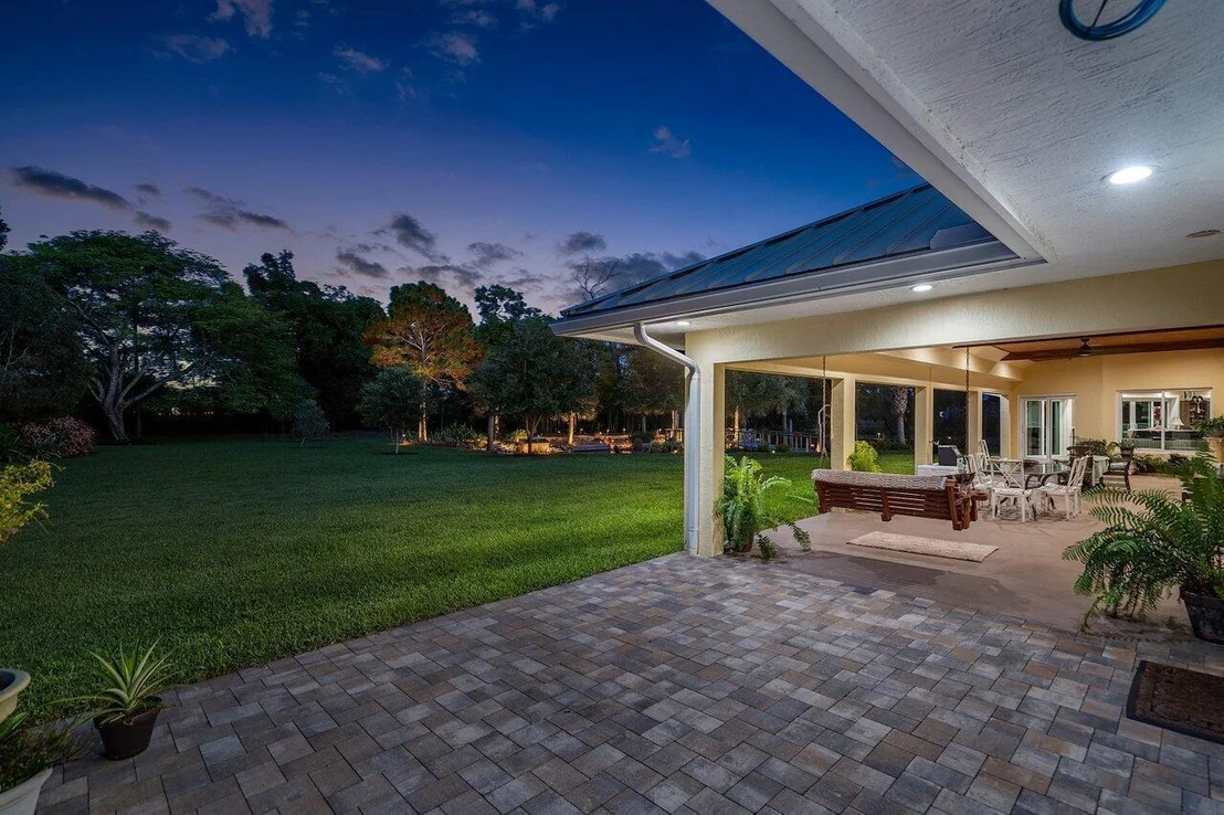 Photo of 6624 Dillman Road