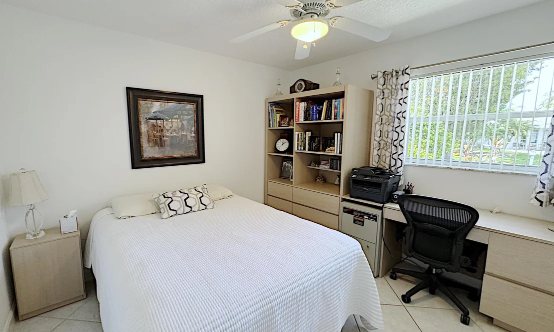 Photo of 310 SE 4TH Terrace