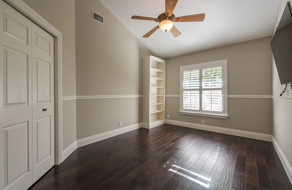 Photo of 1055 Parkside Circle N