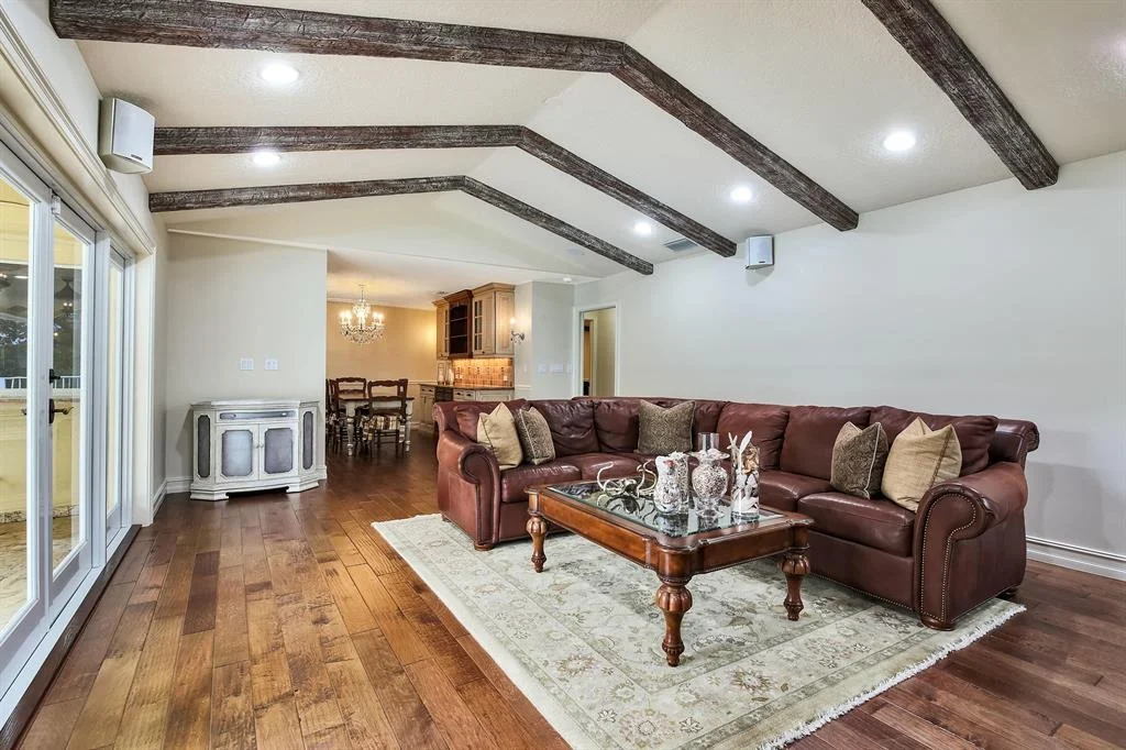 Photo of 4443 Pine Tree Drive