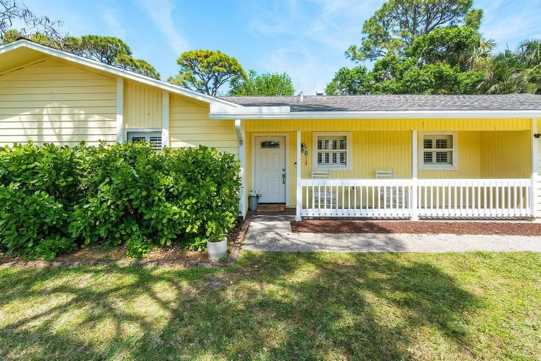 Photo of 903 Oak Circle