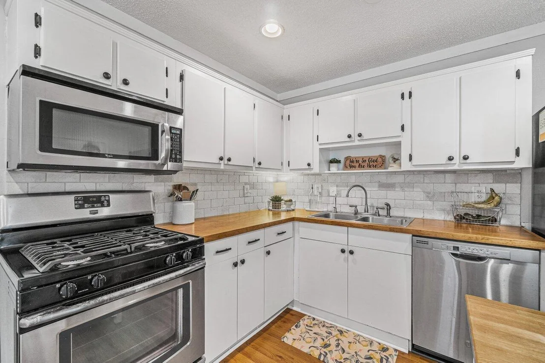 Photo of 4211 Centurian Circle