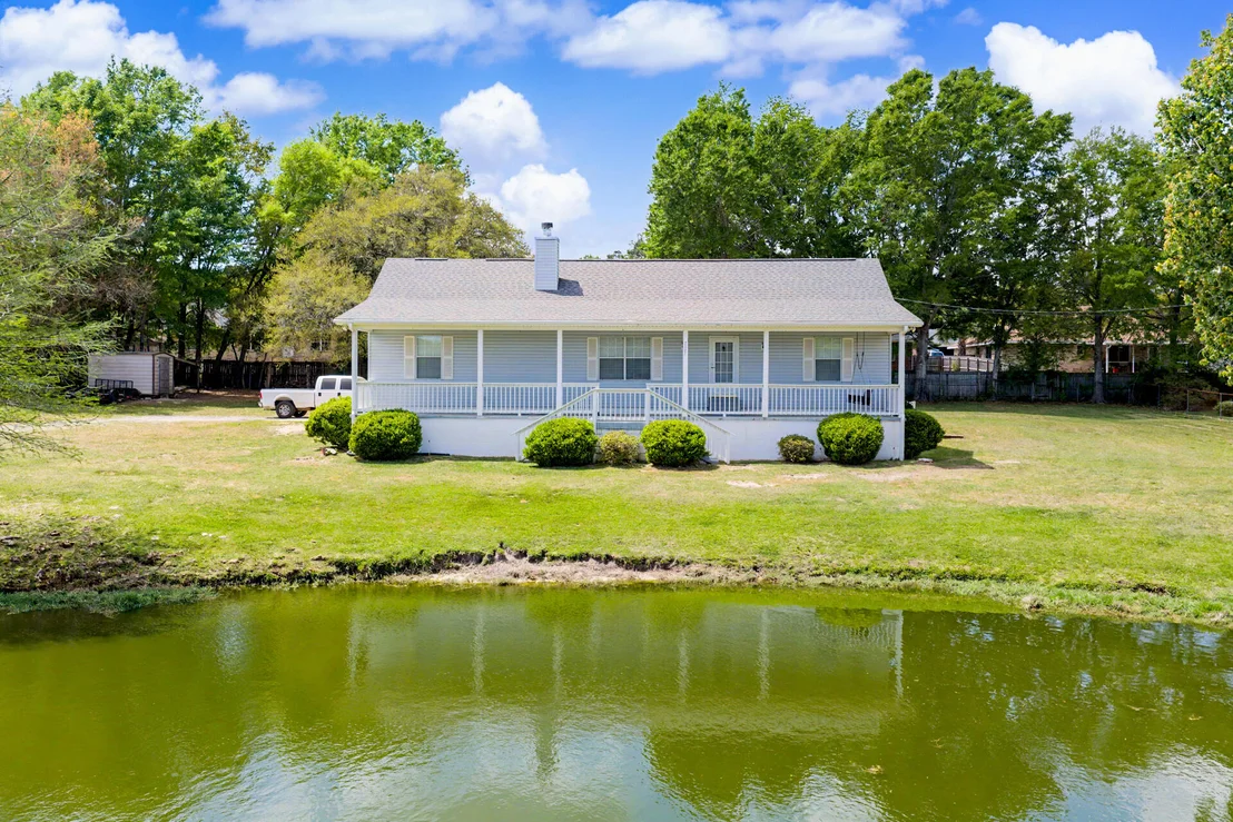 Photo of 7327 Glidden Lane