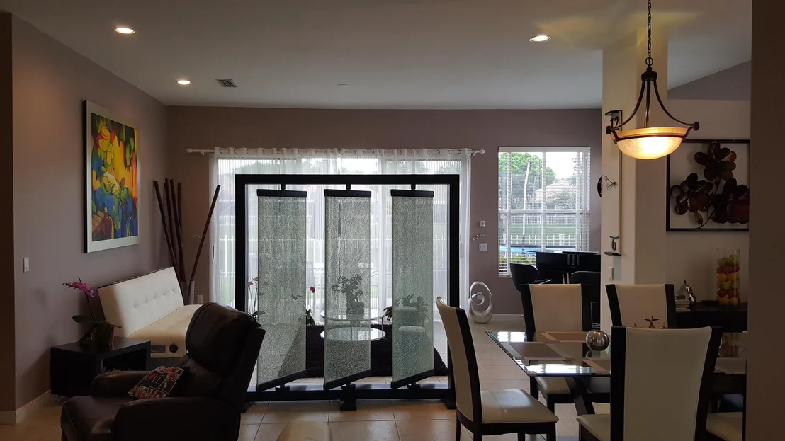 Photo of 165 S Hampton Drive