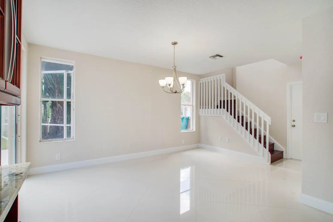 Photo of 1020 Fairfax W