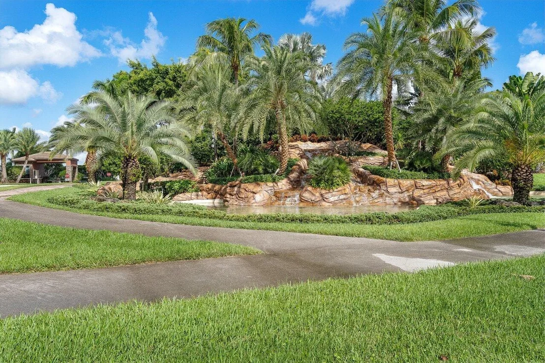 Photo of 12811 Hyland Circle
