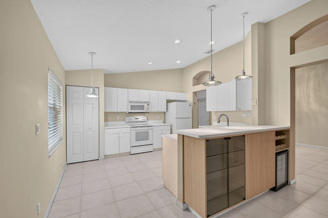 Photo of 9840 Arbor View Drive S