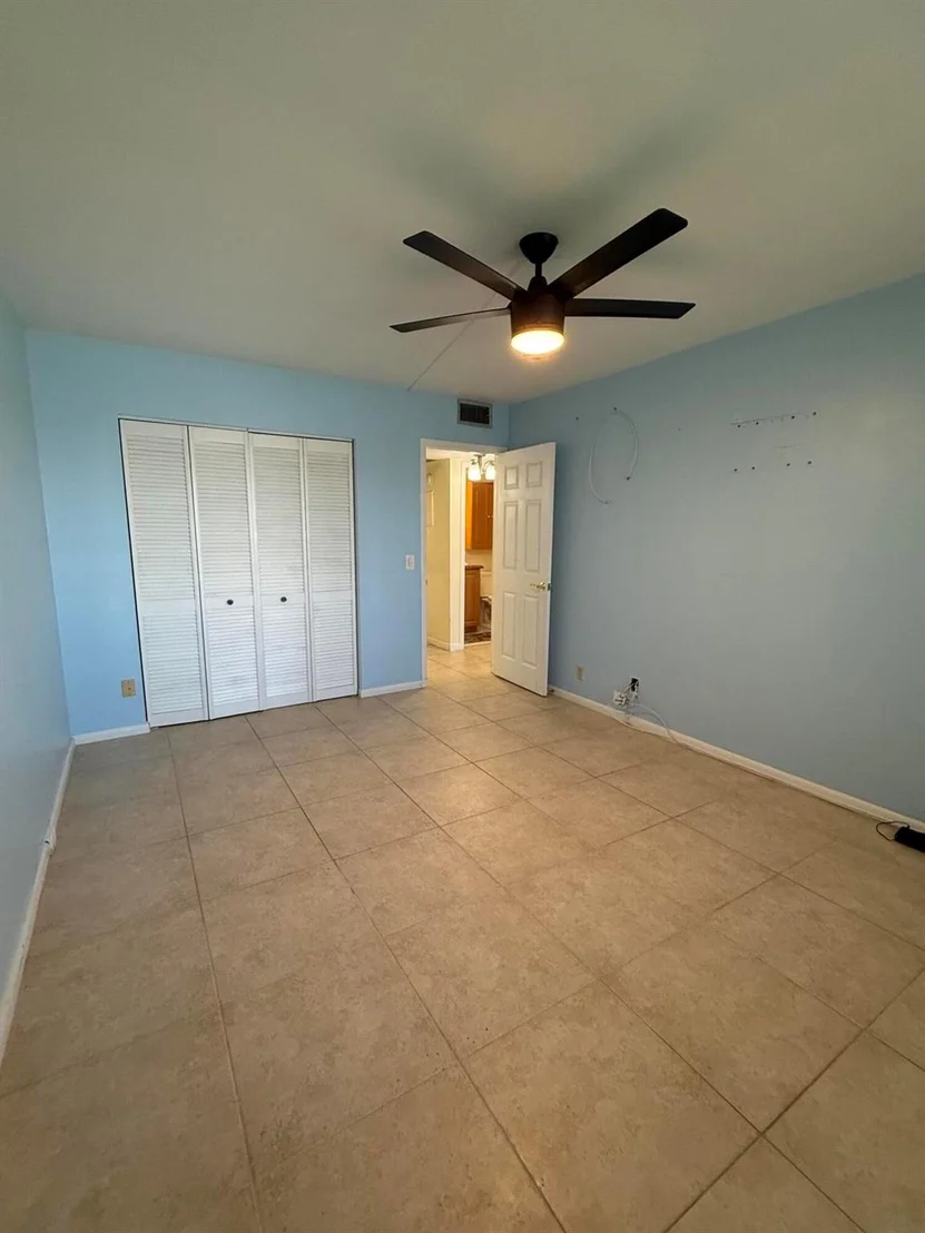 Photo of 2071 Exeter D