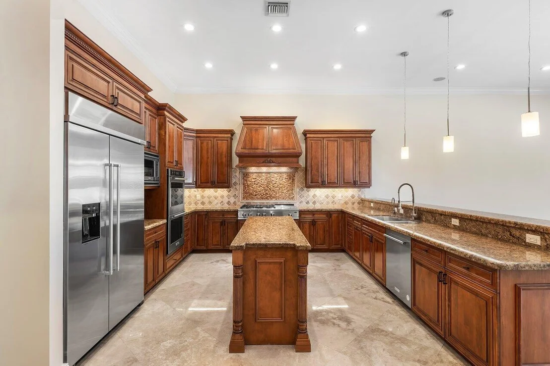 Photo of 953 Banyan Drive