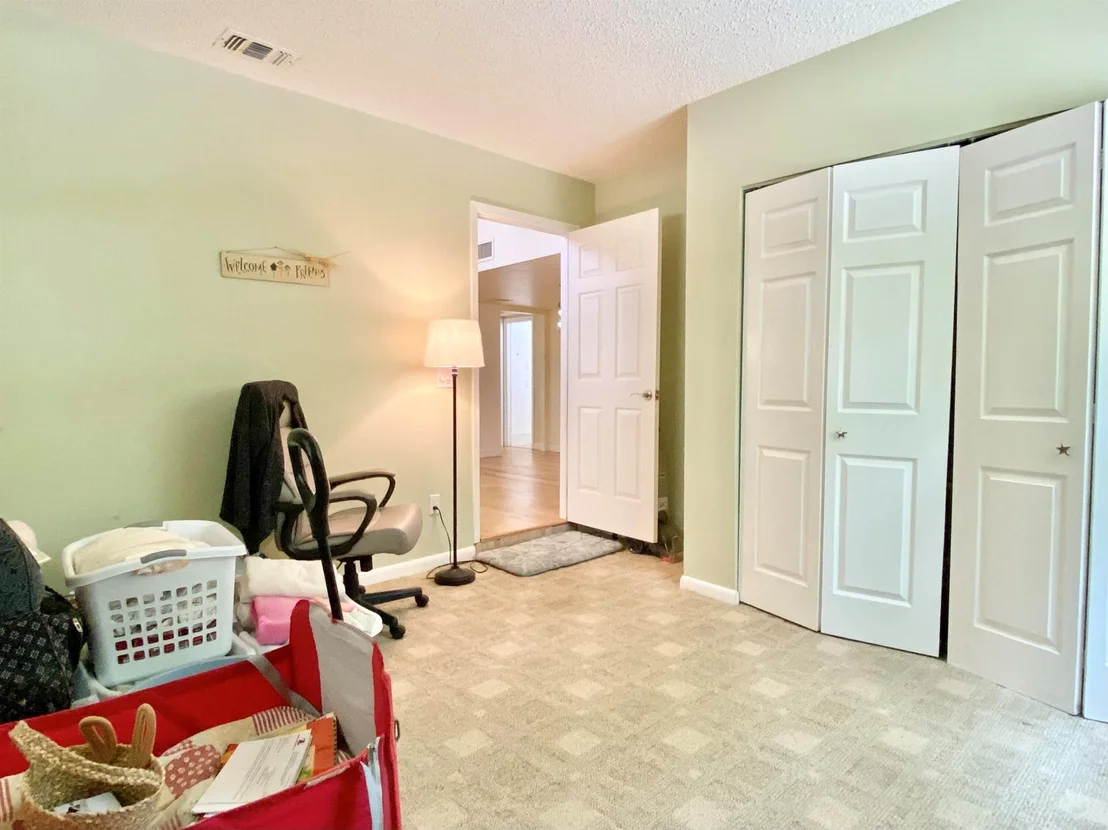 Photo of 16844 127 Drive N