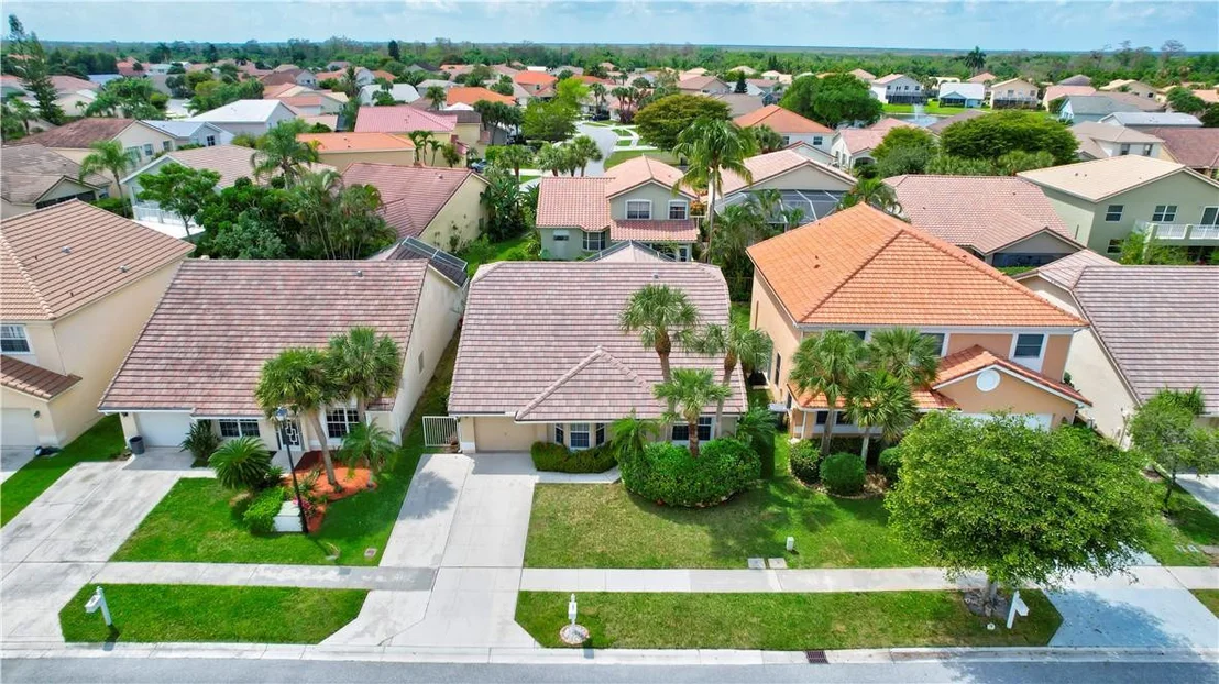 Photo of 18237 Clear Brook Circle