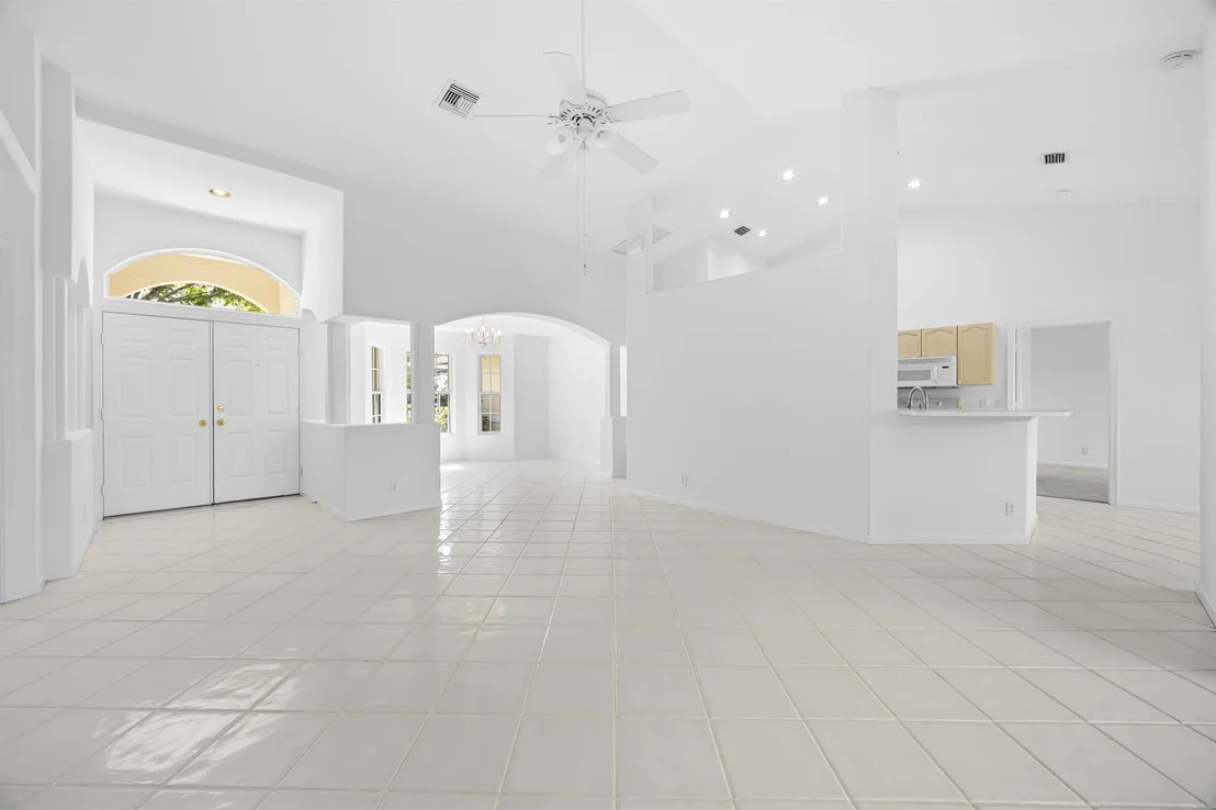 Photo of 1040 Egret Circle Circle N