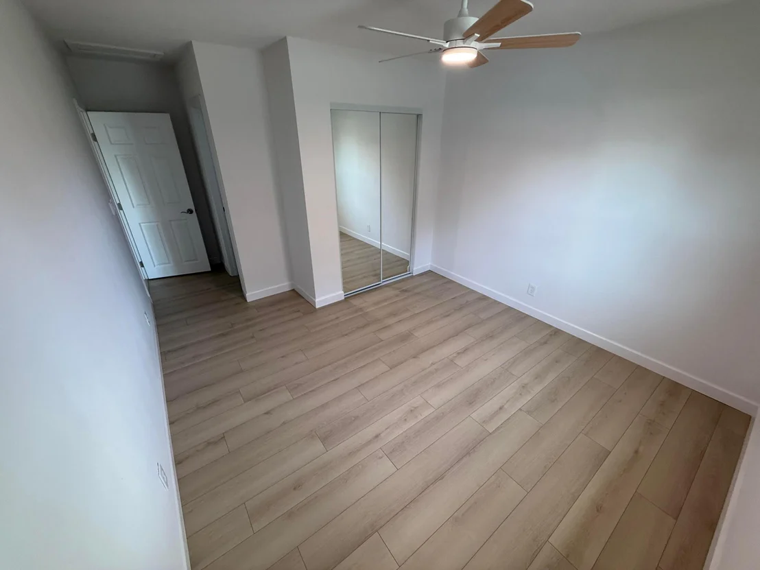 Photo of 1417 Willow Road