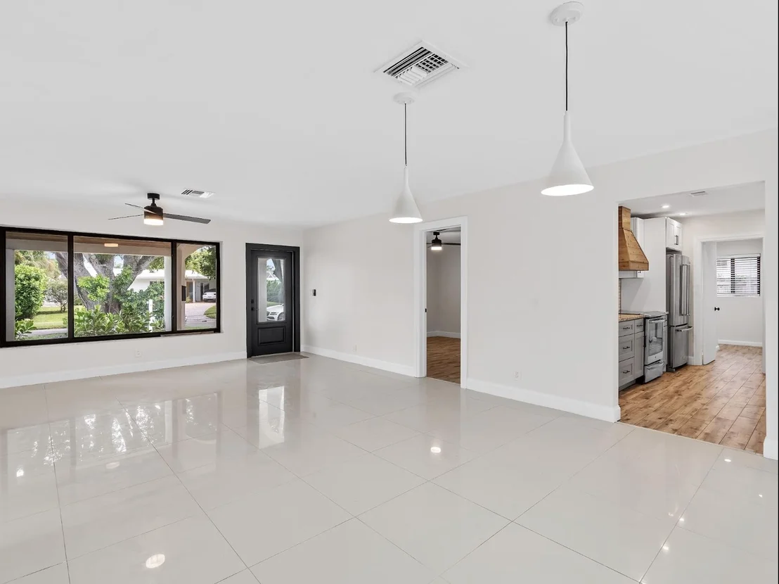 Photo of 909 SE 14th Drive