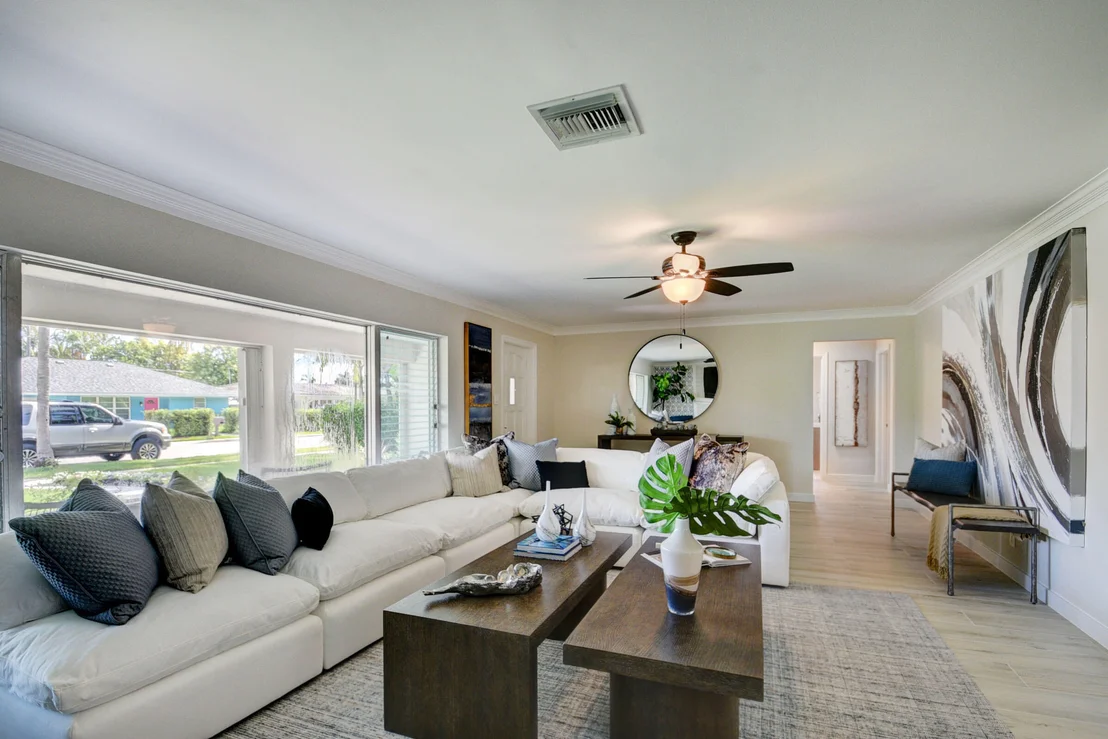 Photo of 335 Vanderbilt Drive
