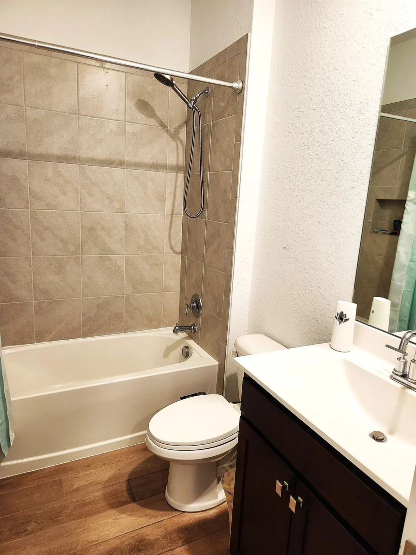 Photo of 2841 NE BREEZEWAY Circle