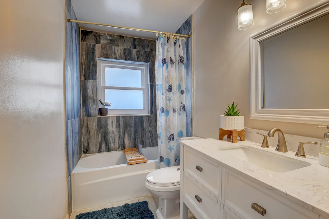 Photo of 4817 Lincoln Road