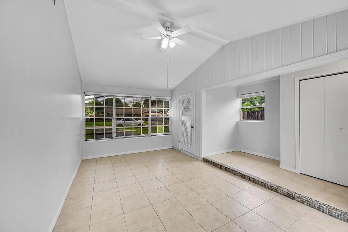 Photo of 6952 Tradewind Way
