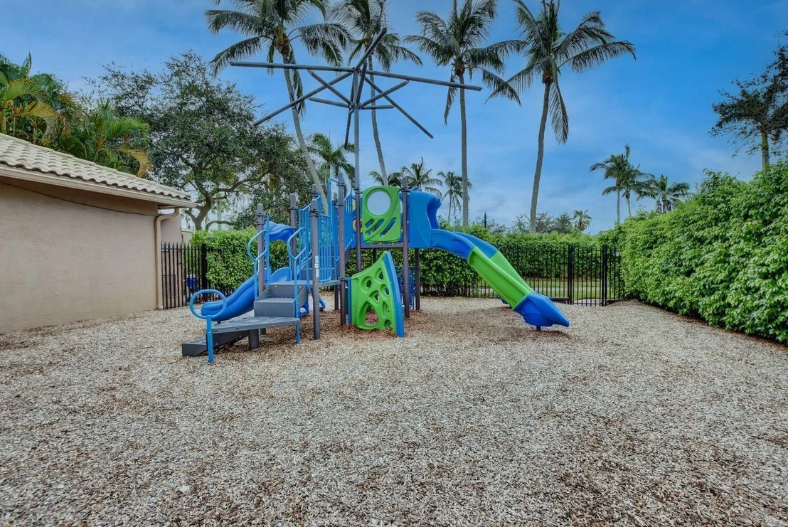 Photo of 19090 Skyridge Circle