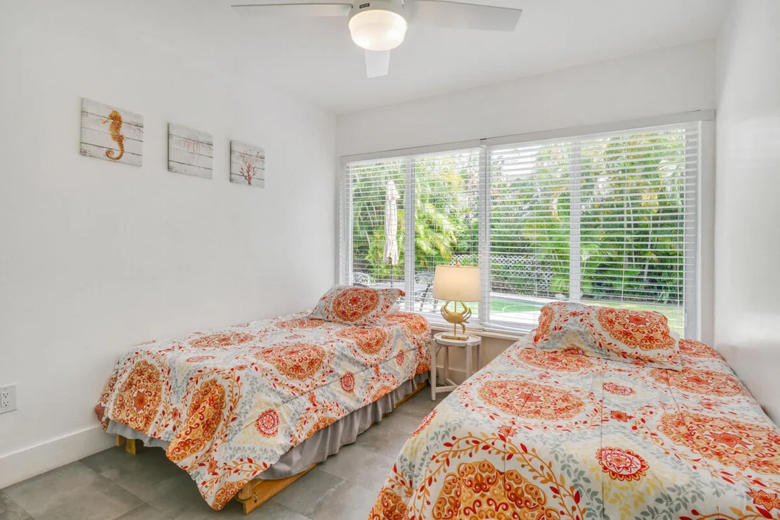 Photo of 1182 Beach Road