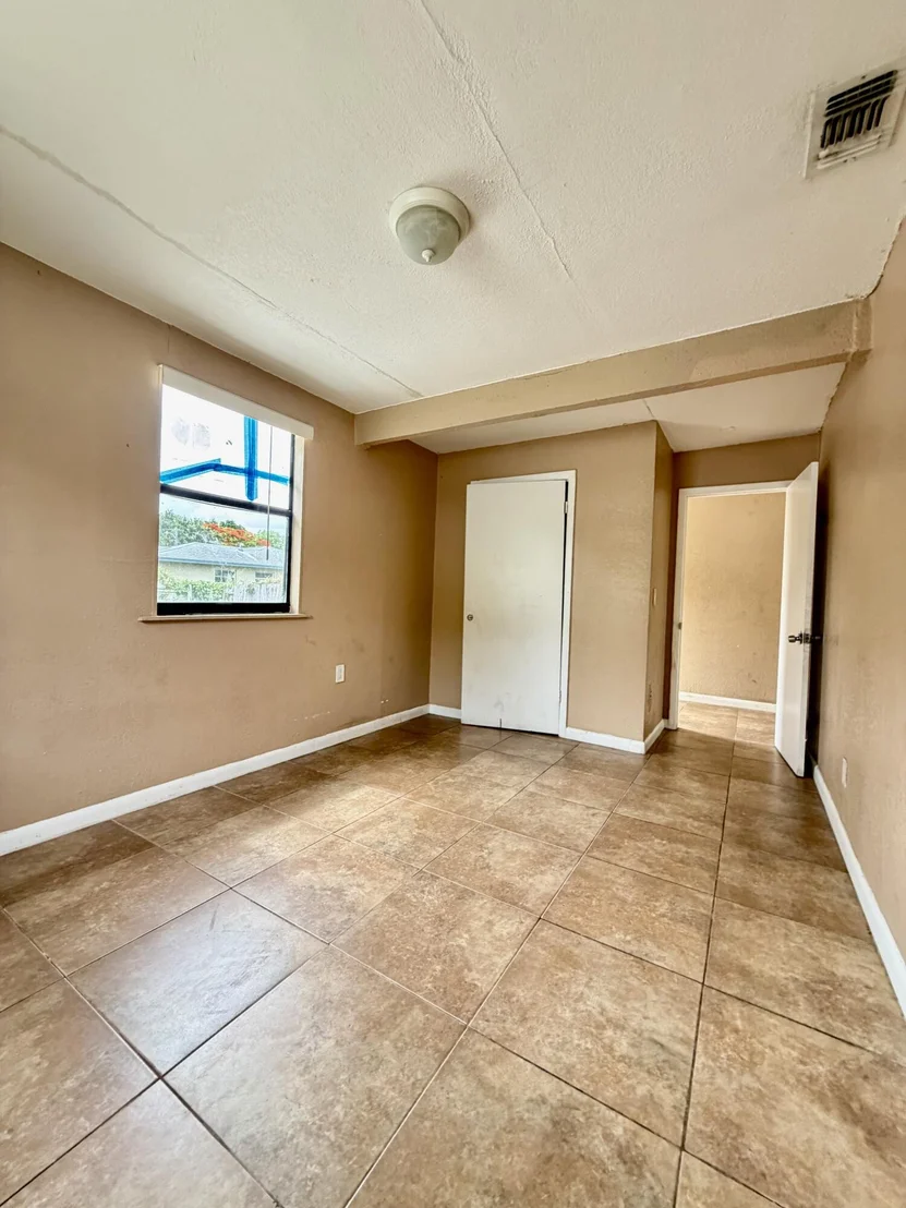 Photo of 3243 Grove Road
