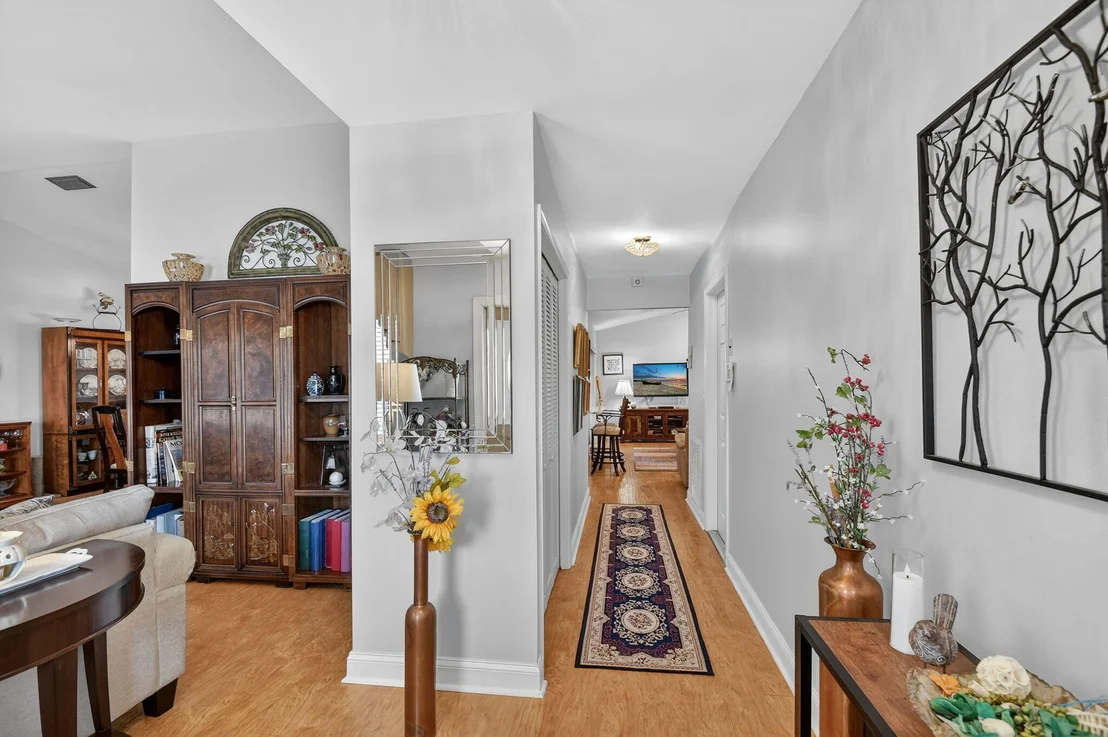 Photo of 14059 Aster Avenue