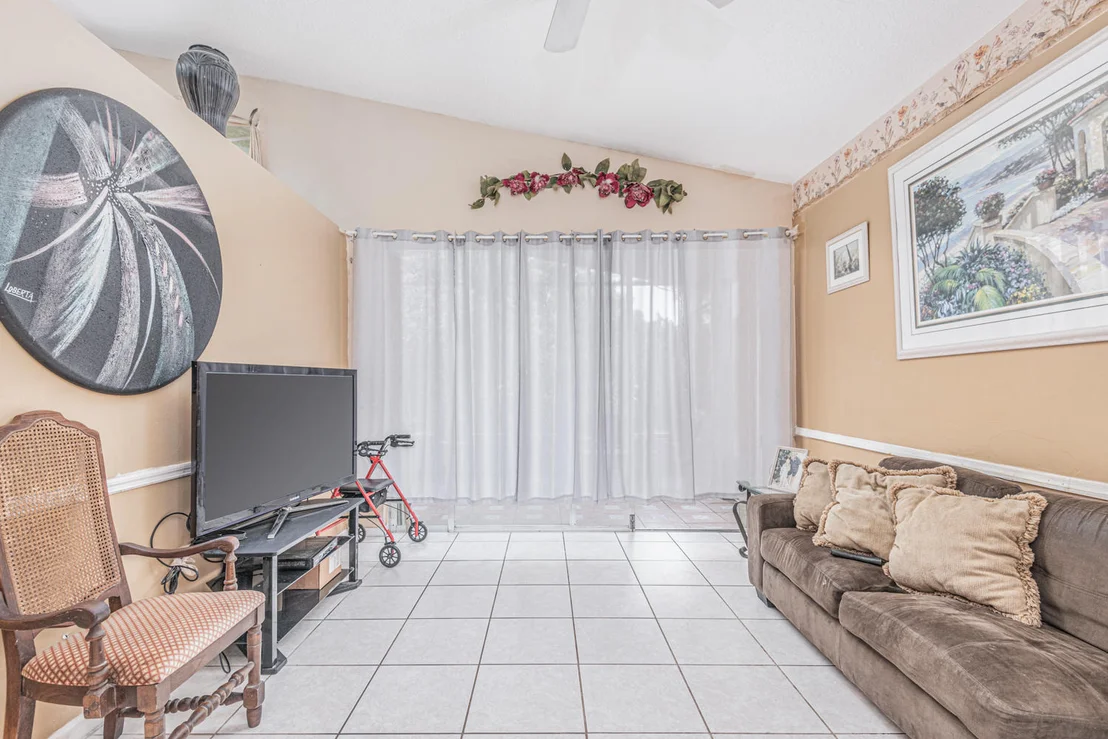 Photo of 6980 SE Twin Oaks Circle