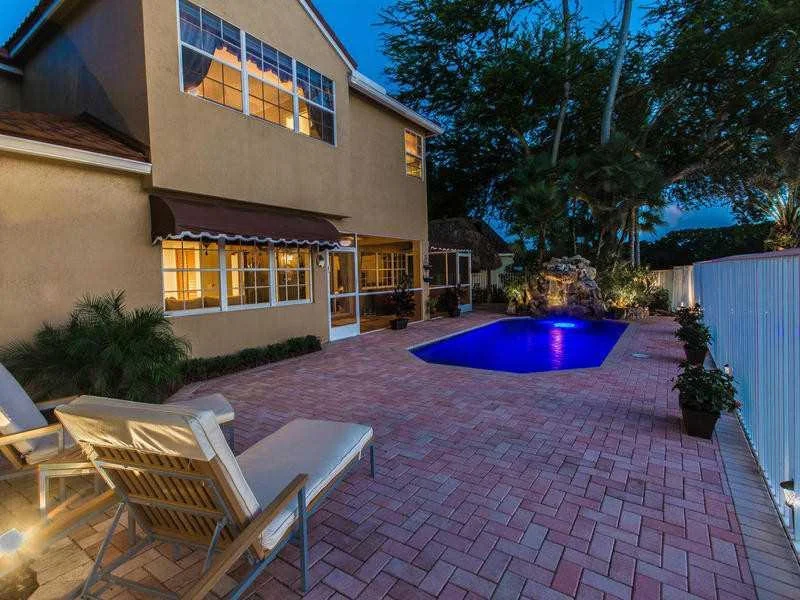 Photo of 1410 Seabay Road